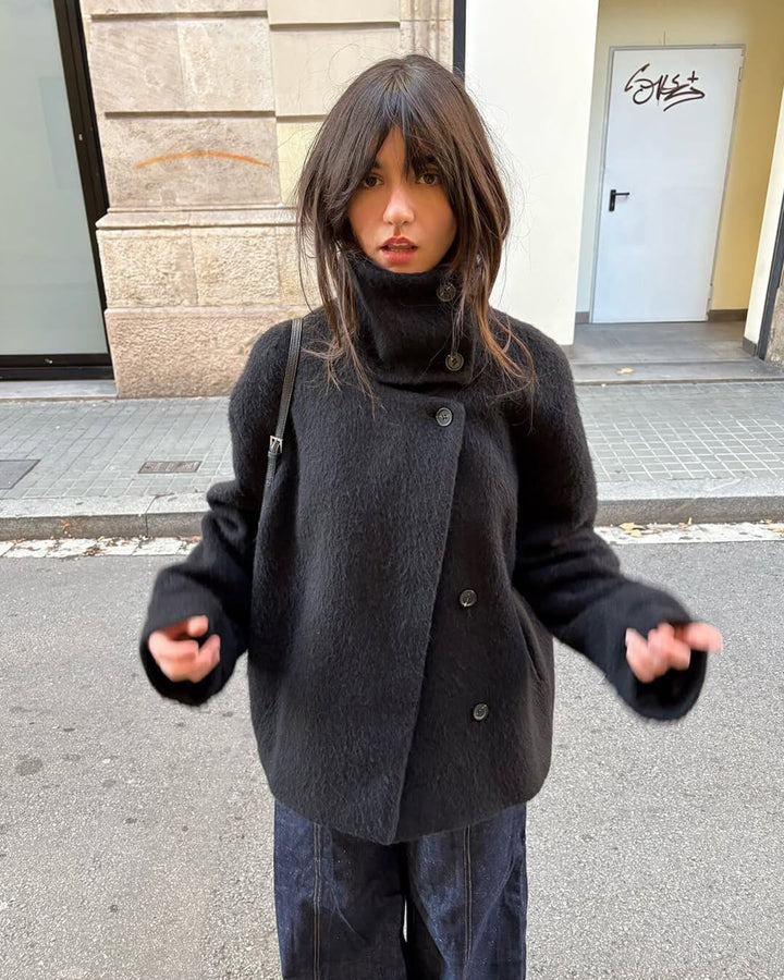 Serena Giacca Elegante con Colletto Alto Nero